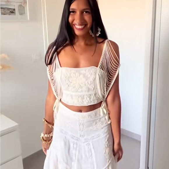 Zara White Embroidered Cropped Top with Beaded Sleeves - Picture 6 of 7